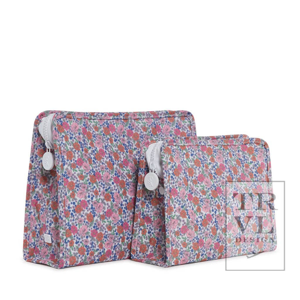 Roadie Medium - Bunny Toile Blue Zip Pouch
